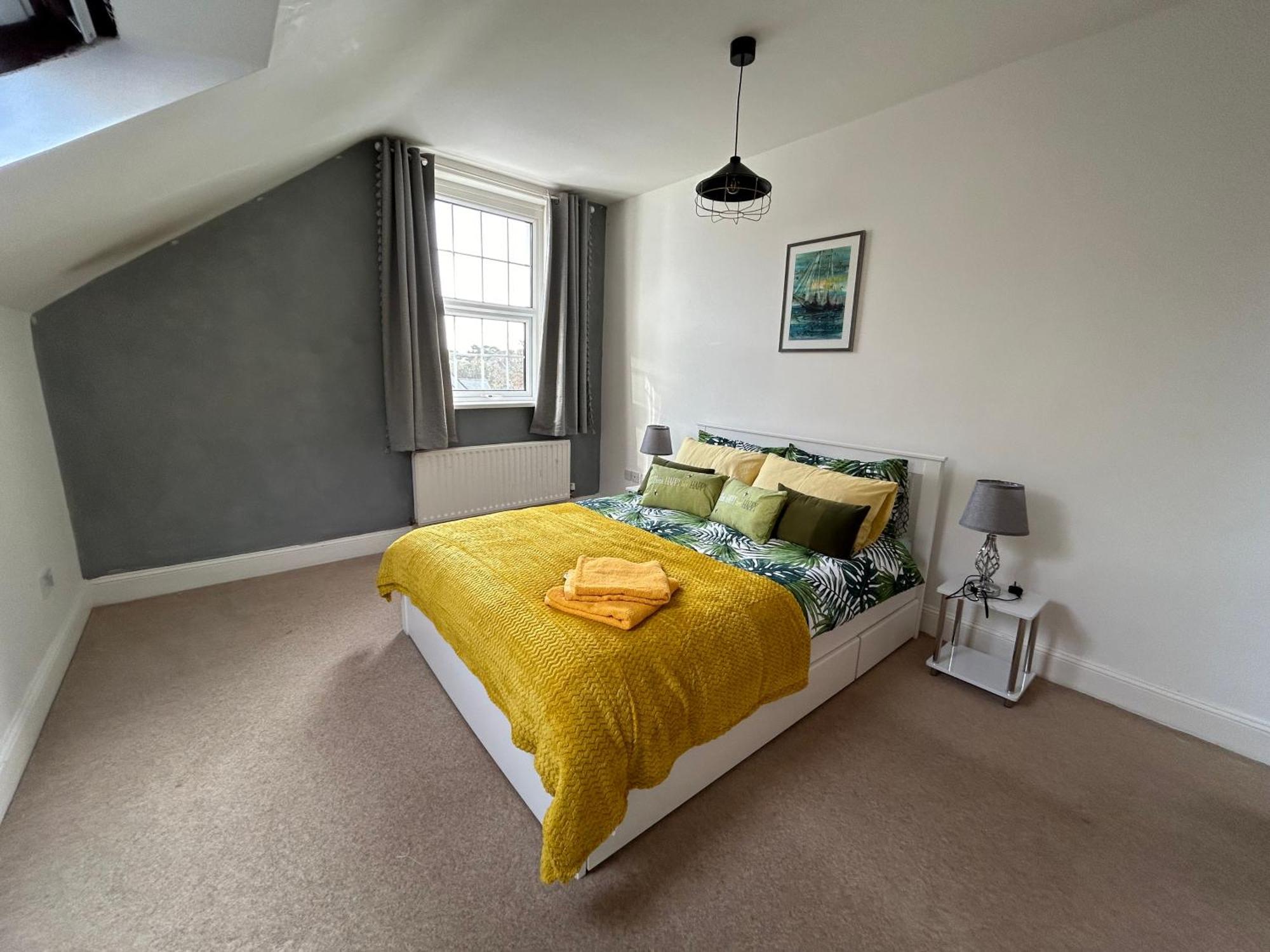 Seaside Rentals Bournemouth - 2Br, Upto 6Ppl, Beach 3 Min Walk, Dogs Ok, Wifi, Park 2 Cars Bagian luar foto
