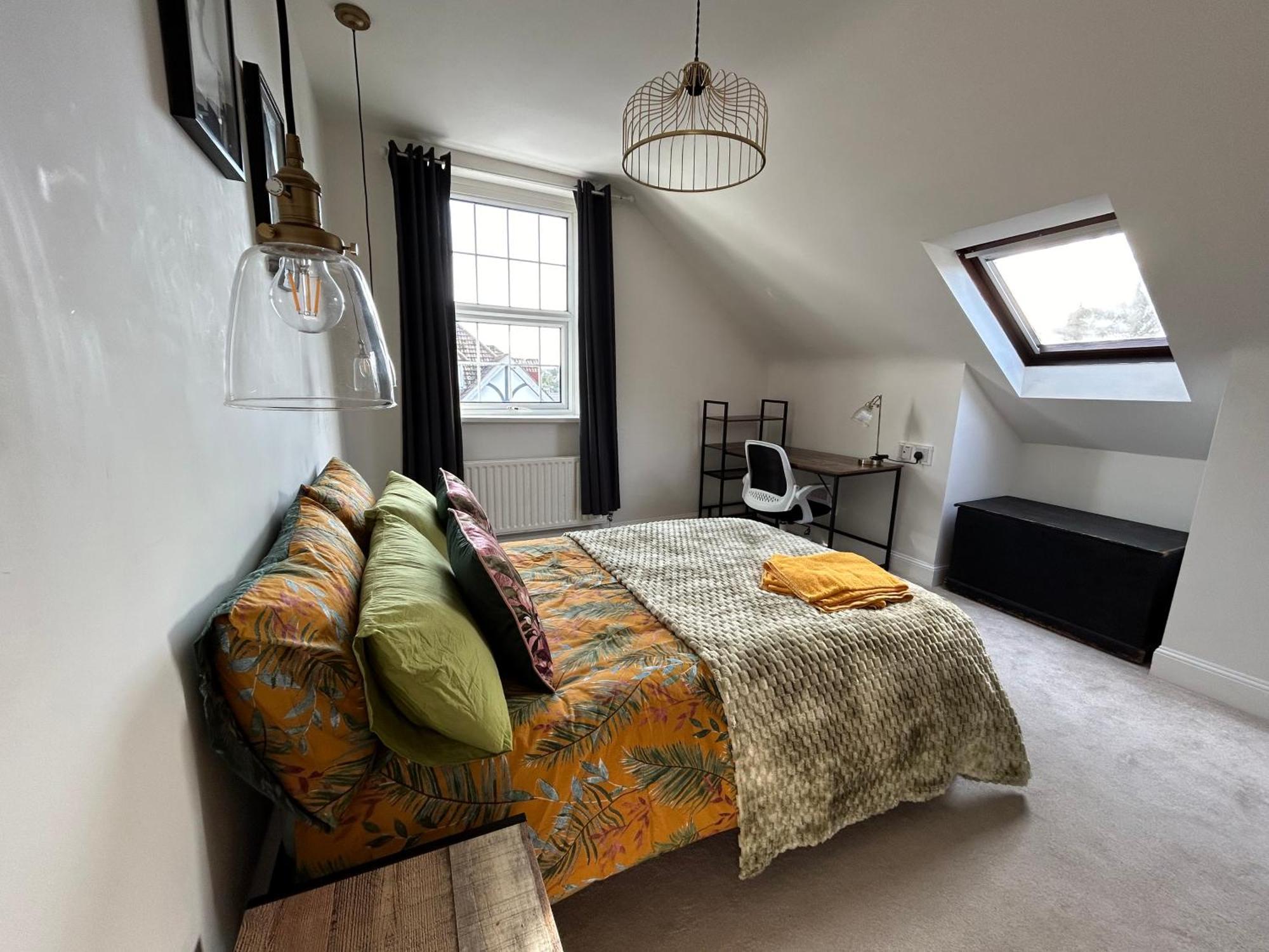 Seaside Rentals Bournemouth - 2Br, Upto 6Ppl, Beach 3 Min Walk, Dogs Ok, Wifi, Park 2 Cars Bagian luar foto