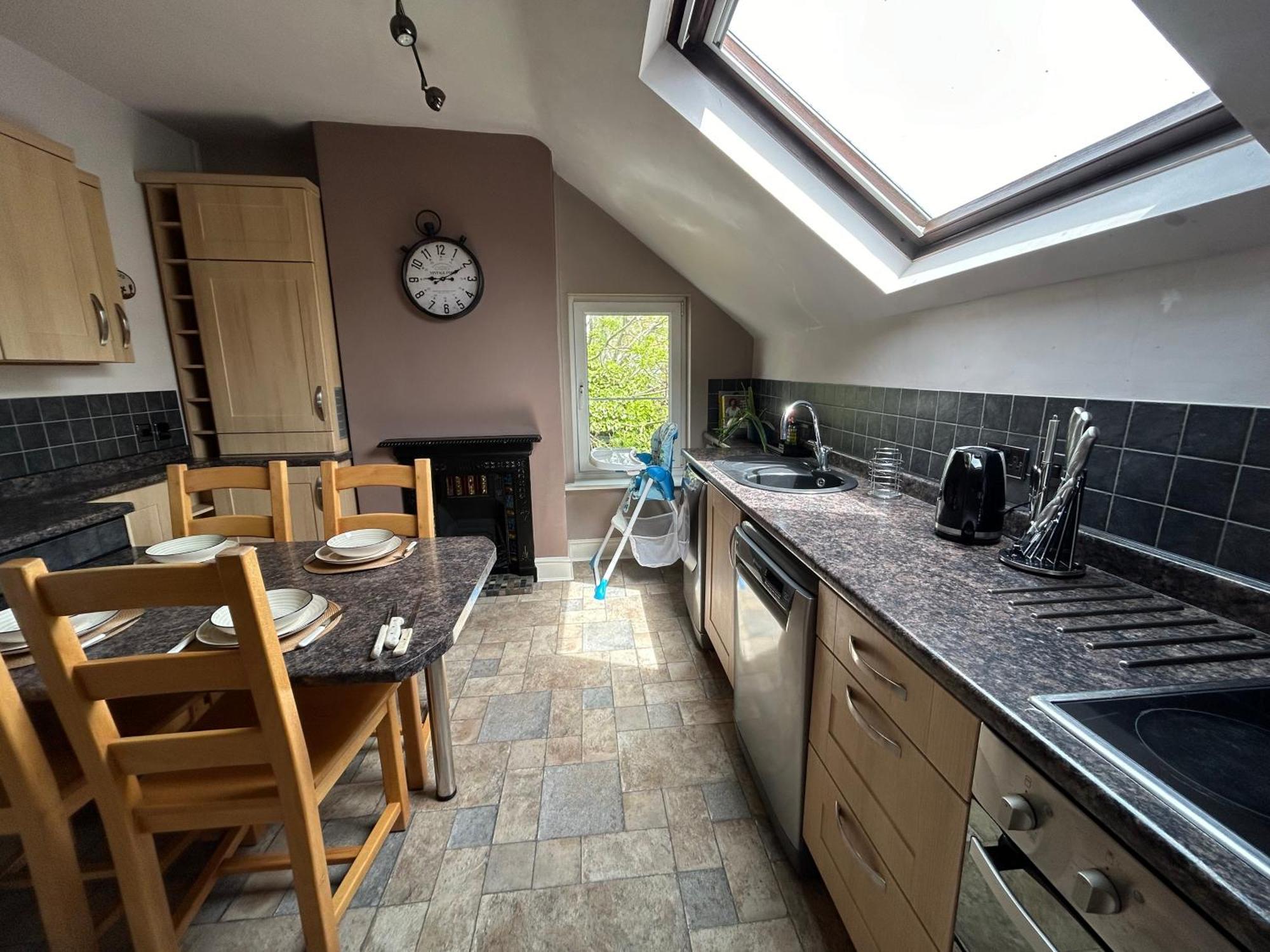 Seaside Rentals Bournemouth - 2Br, Upto 6Ppl, Beach 3 Min Walk, Dogs Ok, Wifi, Park 2 Cars Bagian luar foto